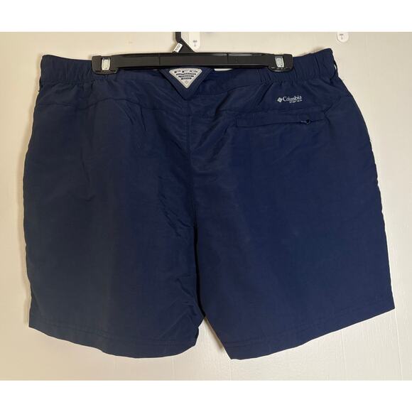 Columbia Women's Size 16 Navy PFG Activewear Button Waist Shorts - Picture 3 of 4